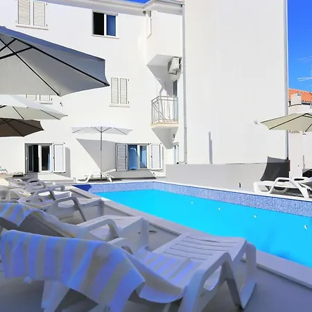 4859c Apartment Podstrana
