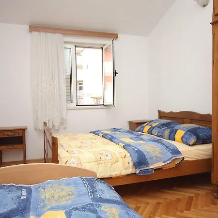 4859c * Podstrana
